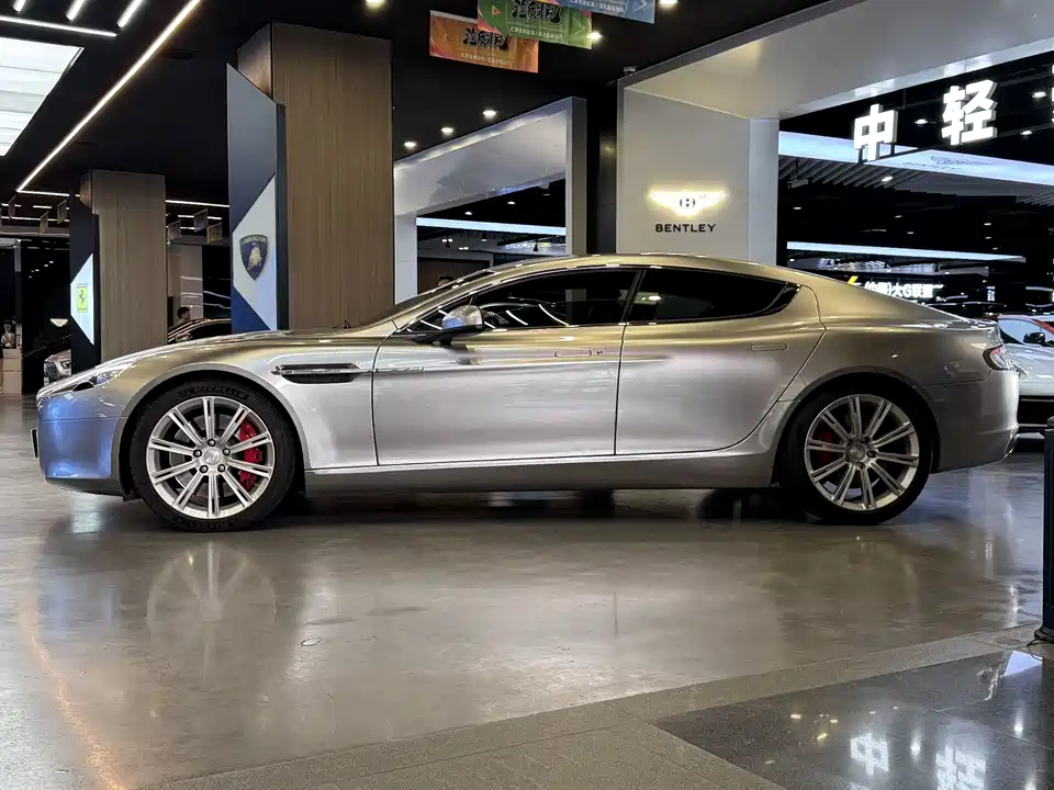 Aston Martin Rapide