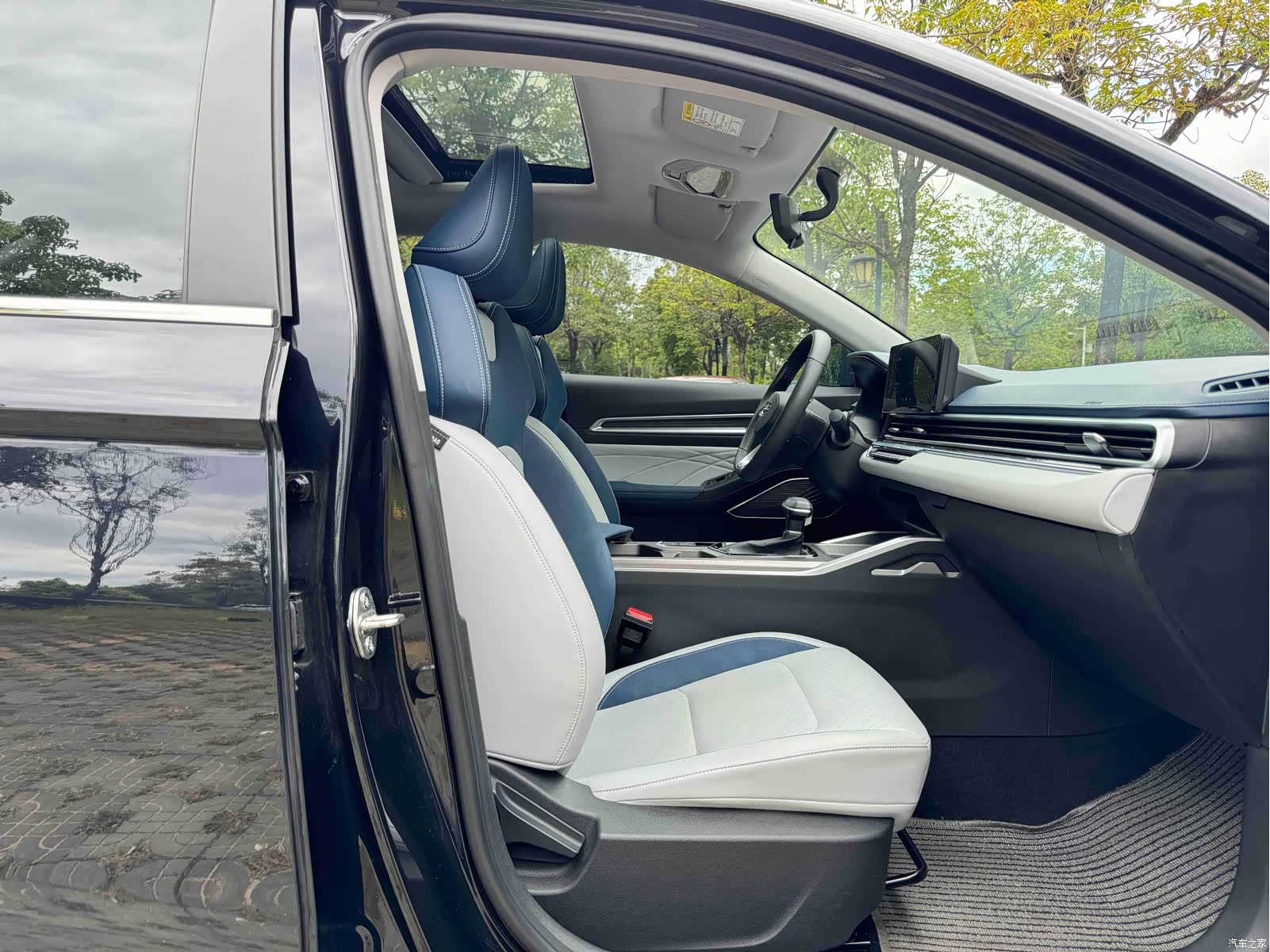 Geely Emgrand, 2022 12