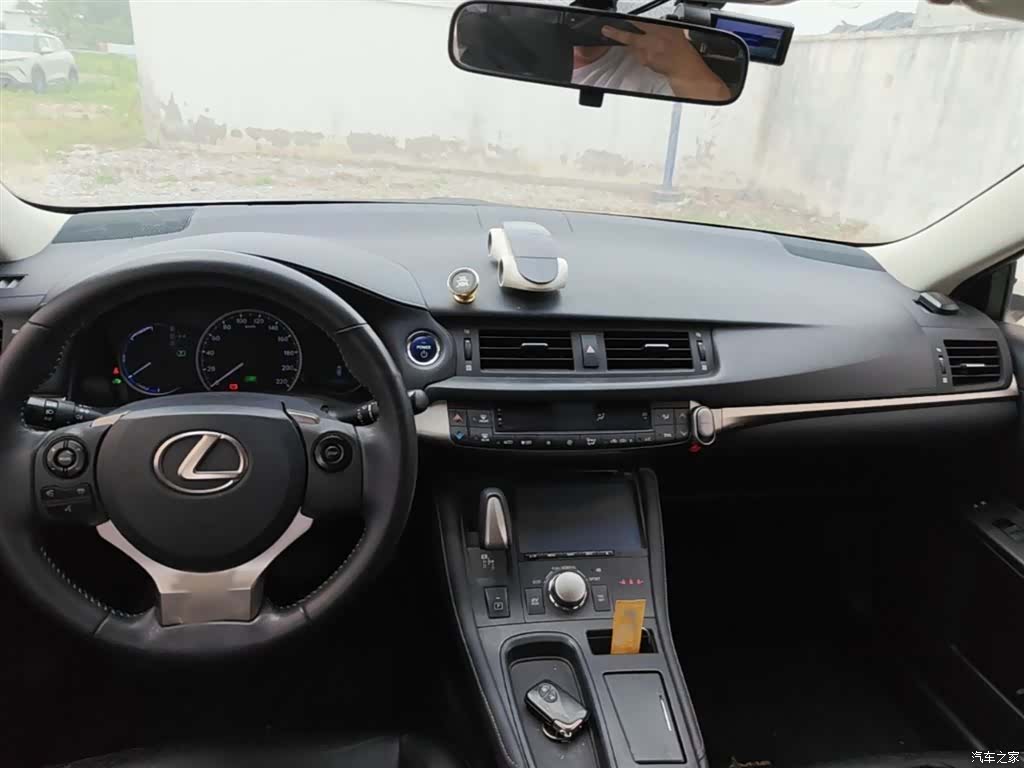 Lexus CT, 2015 13
