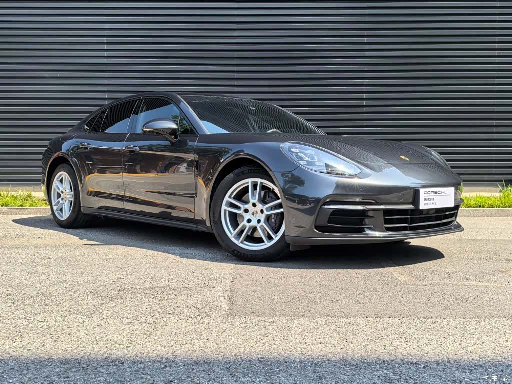 Porsche Panamera, 2018 2
