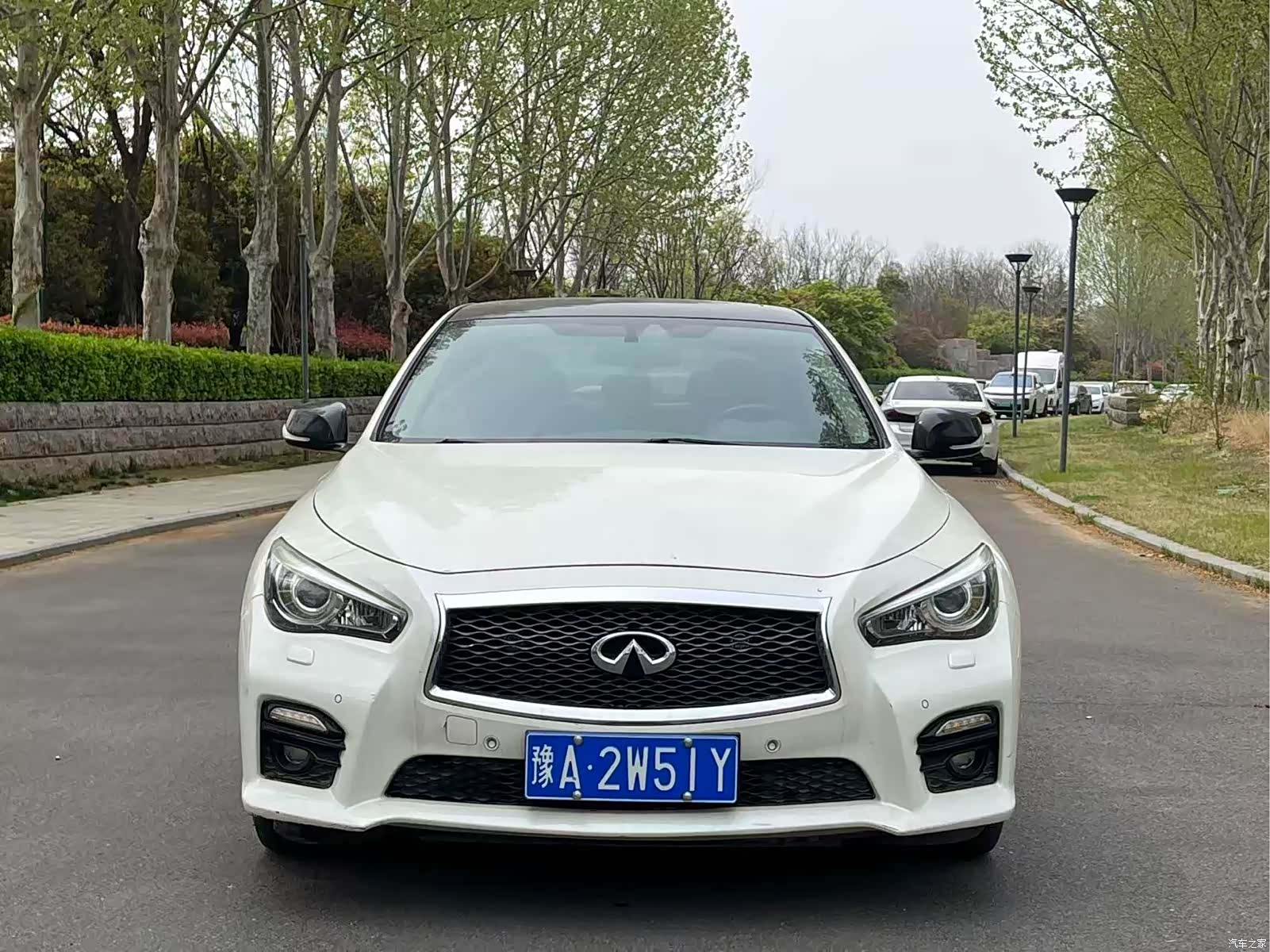 Infiniti Q50L, 2015 3