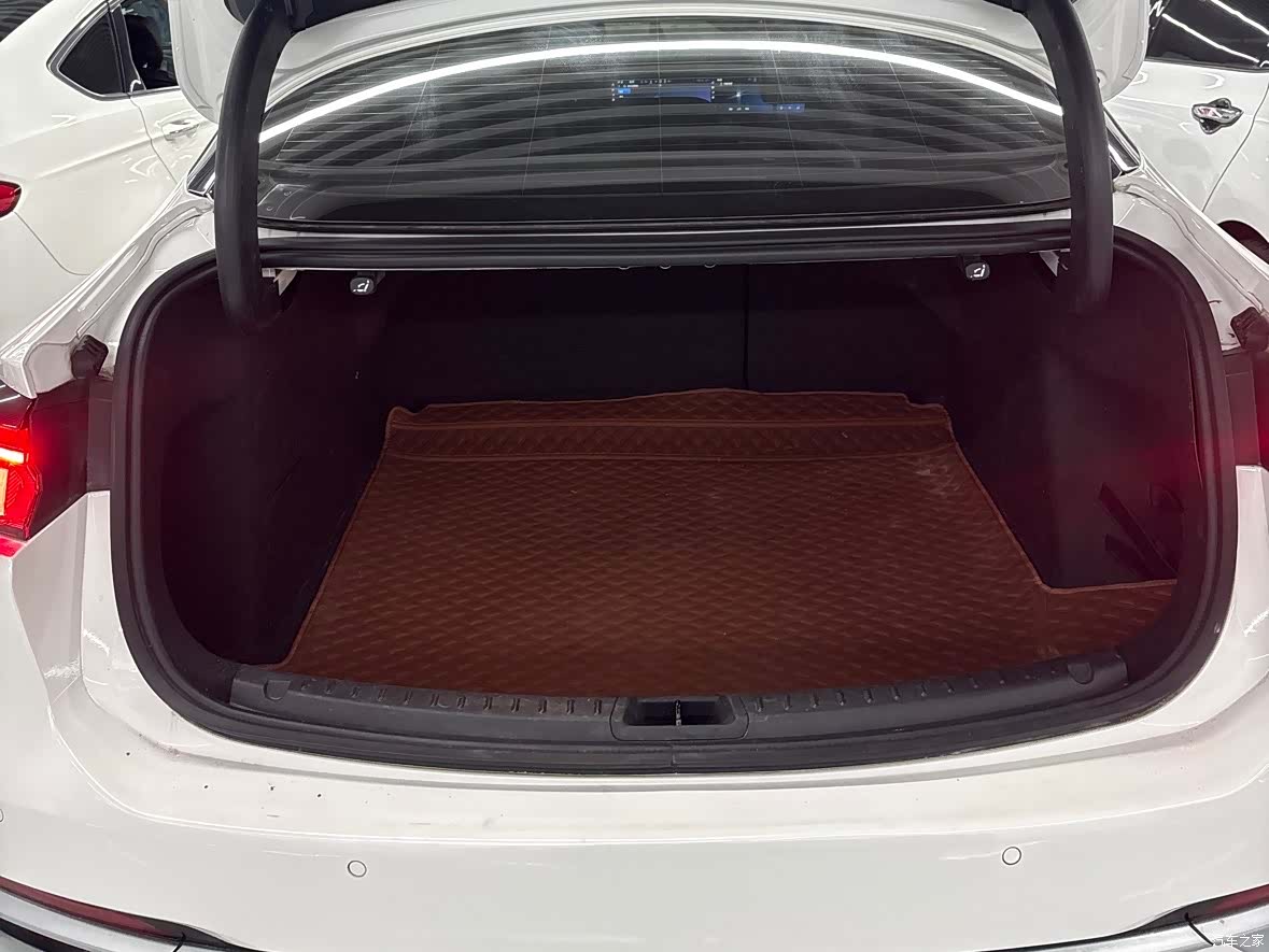 Ford Mondeo, 2022 30