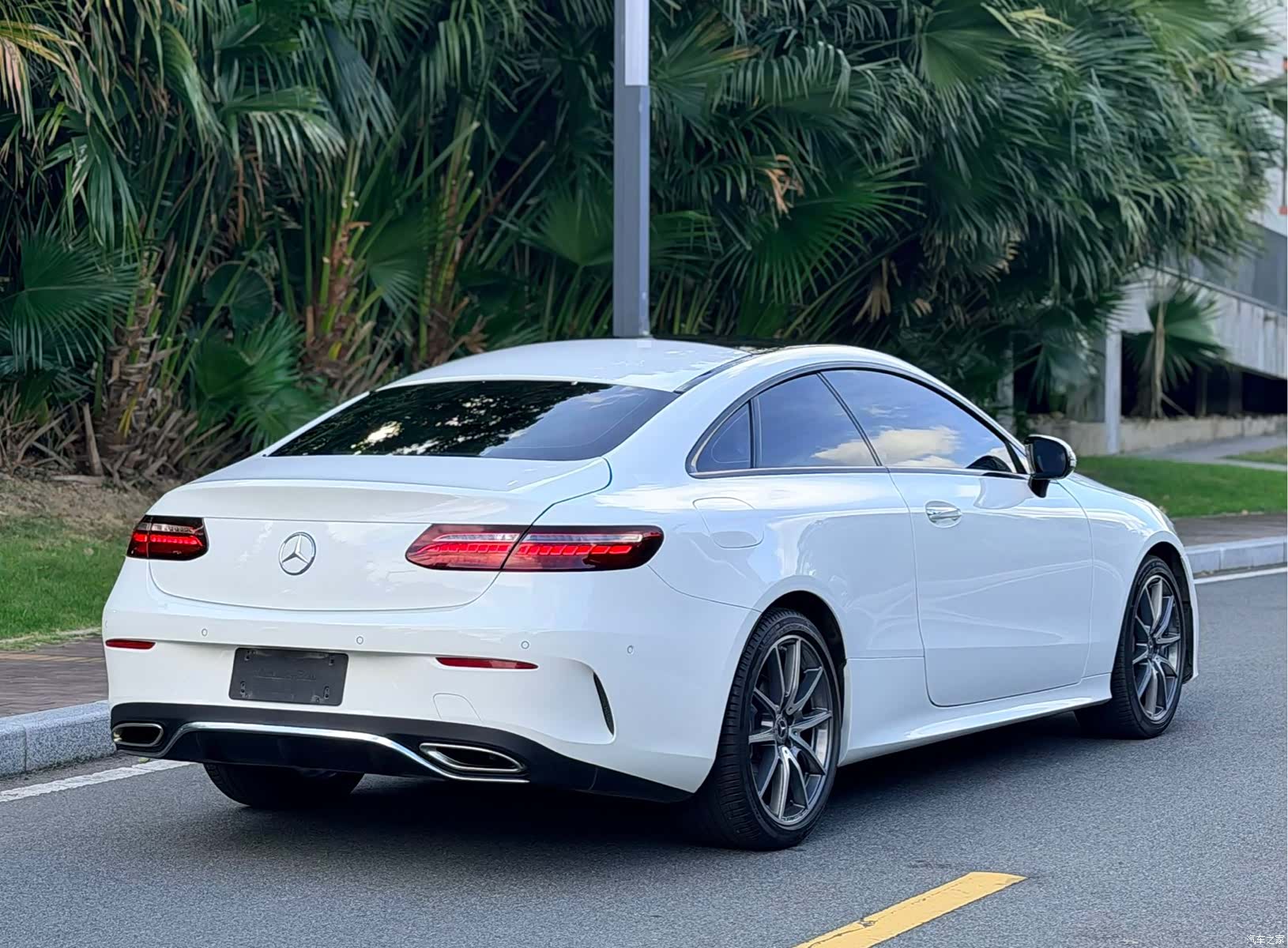 Mercedes-Benz E-Class, 2024 19