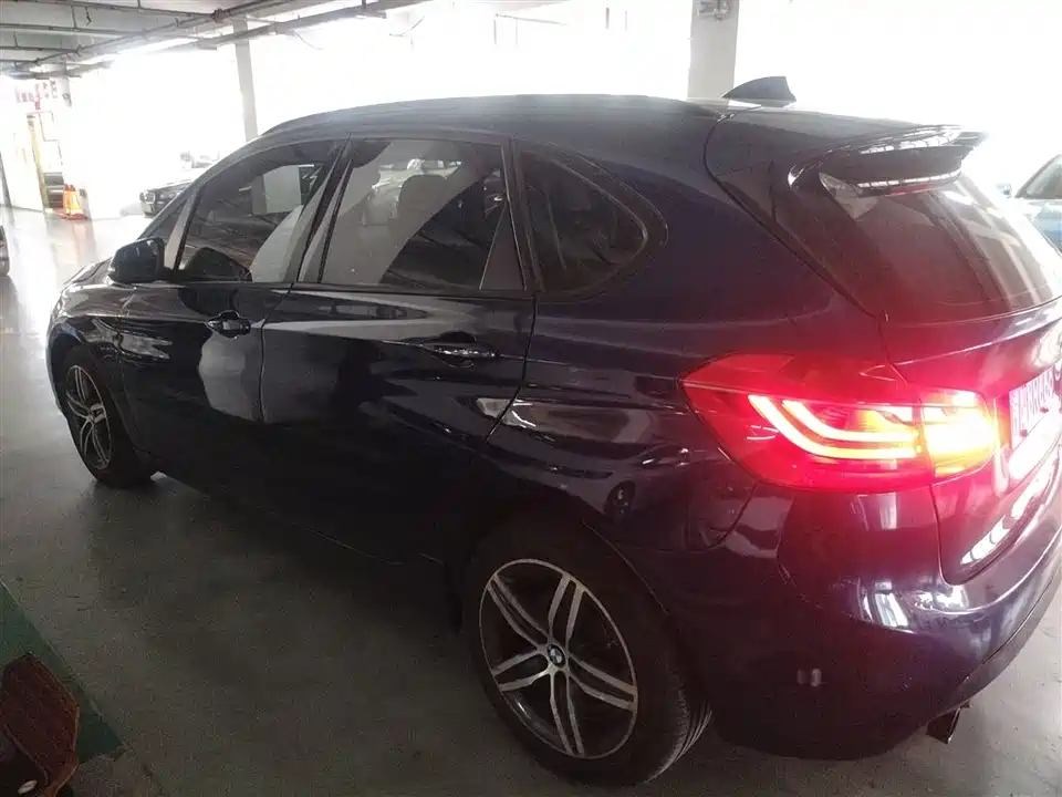 BMW 2 series station wagon