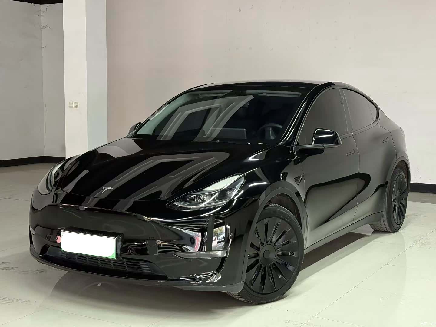 Tesla Model Y, 2024 1