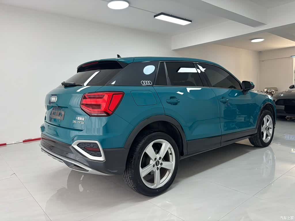 Audi Q2L, 2022 18