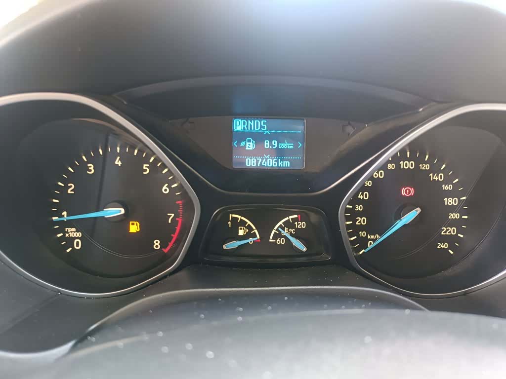Ford Focus, 2015 12