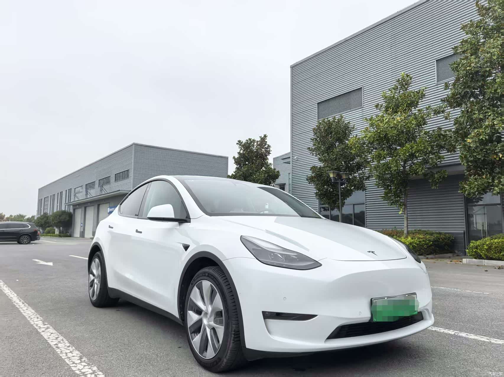 Tesla Model Y, 2022 3