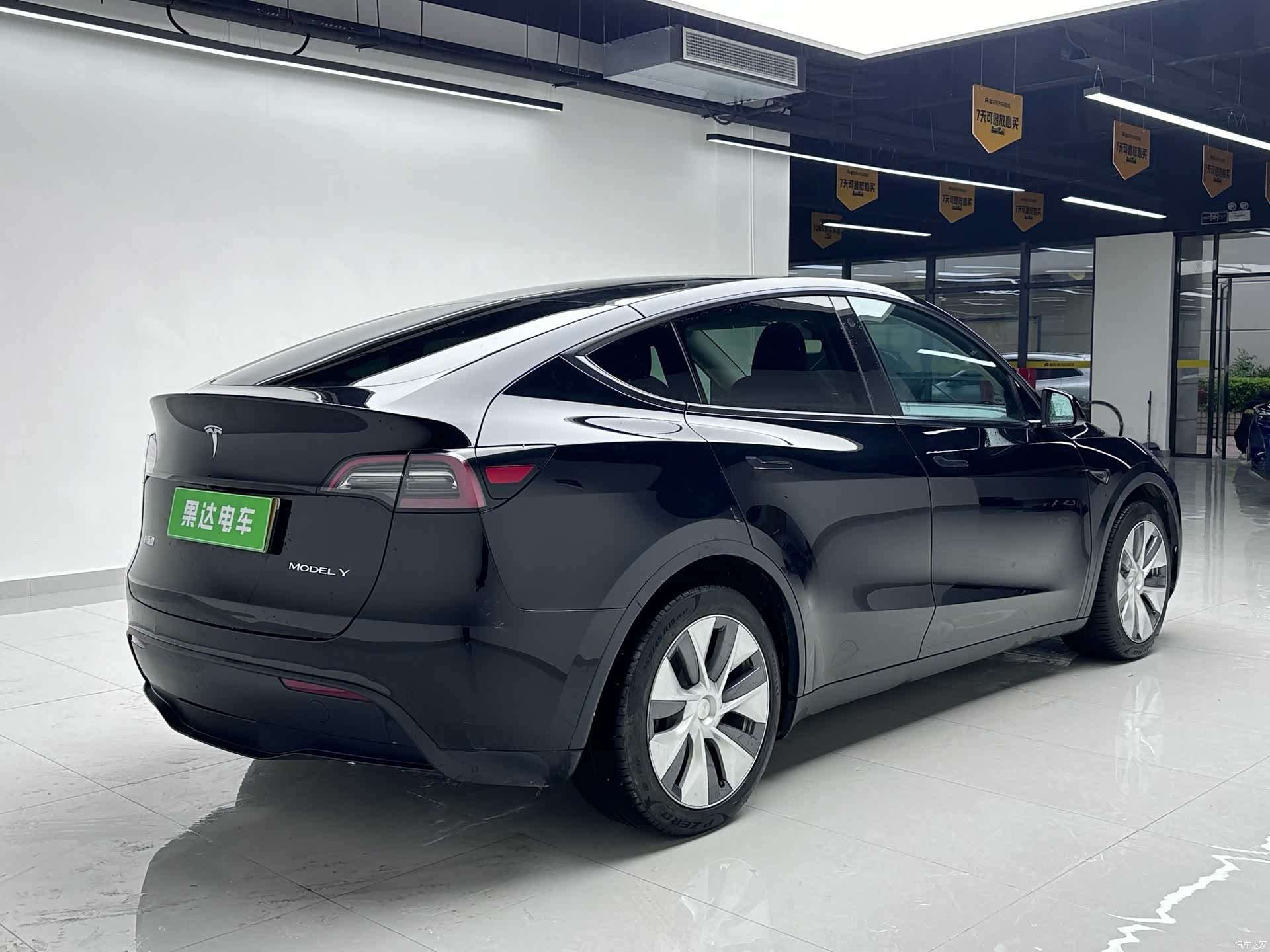 Tesla Model Y, 2022 7