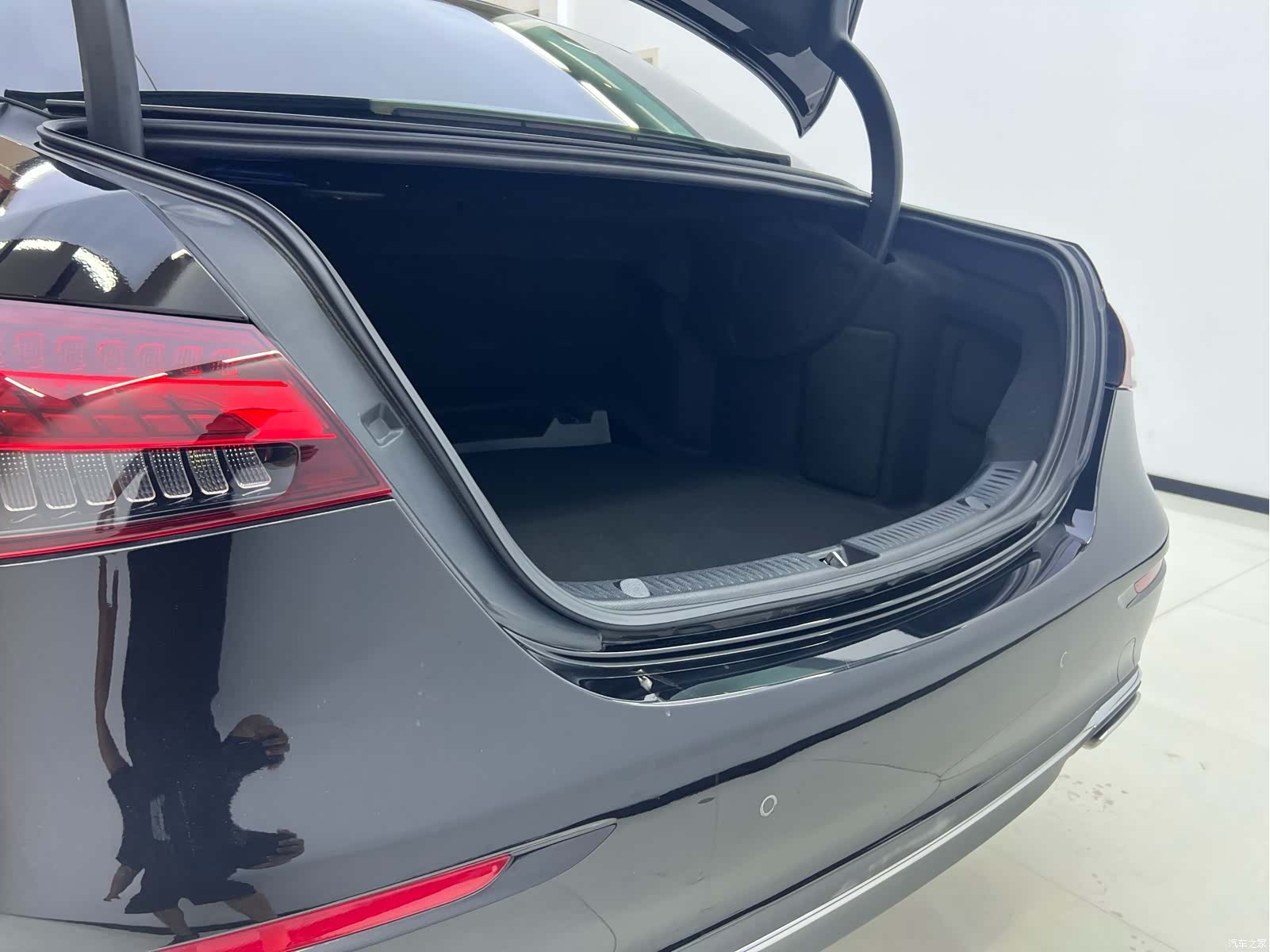 Mercedes-Benz E-Class, 2023 22