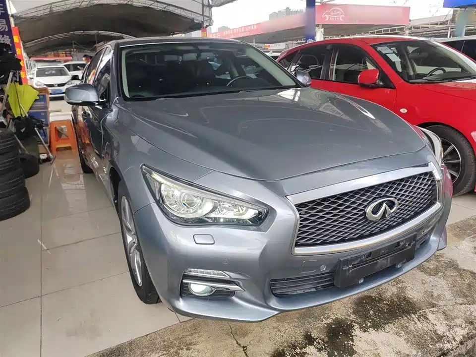 Infiniti Q50L