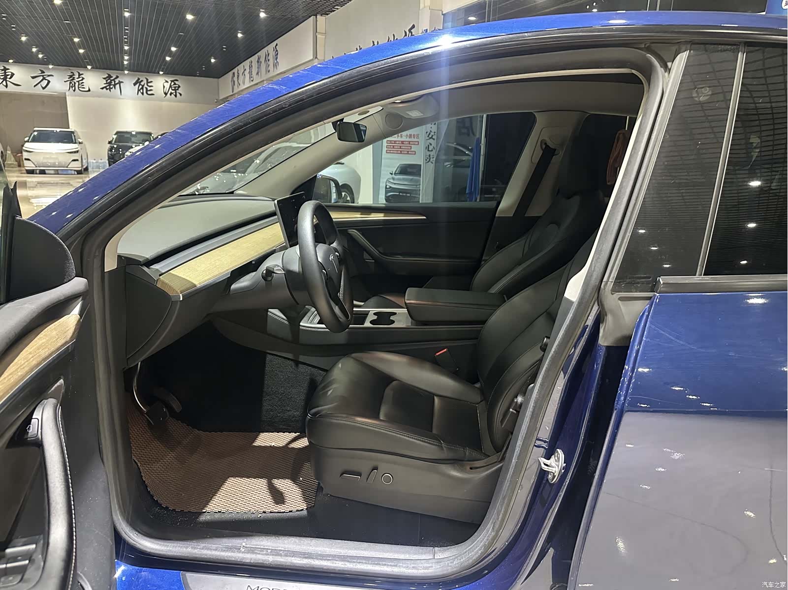 Tesla Model Y, 2023 7
