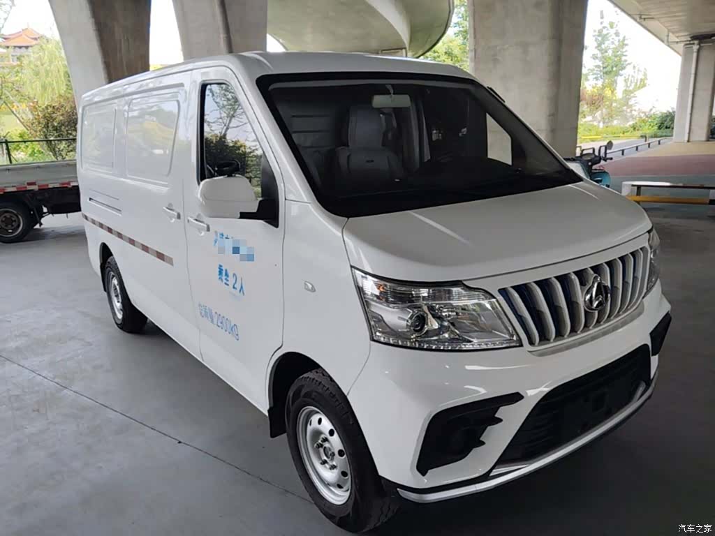 Changan EM80, 2024 22