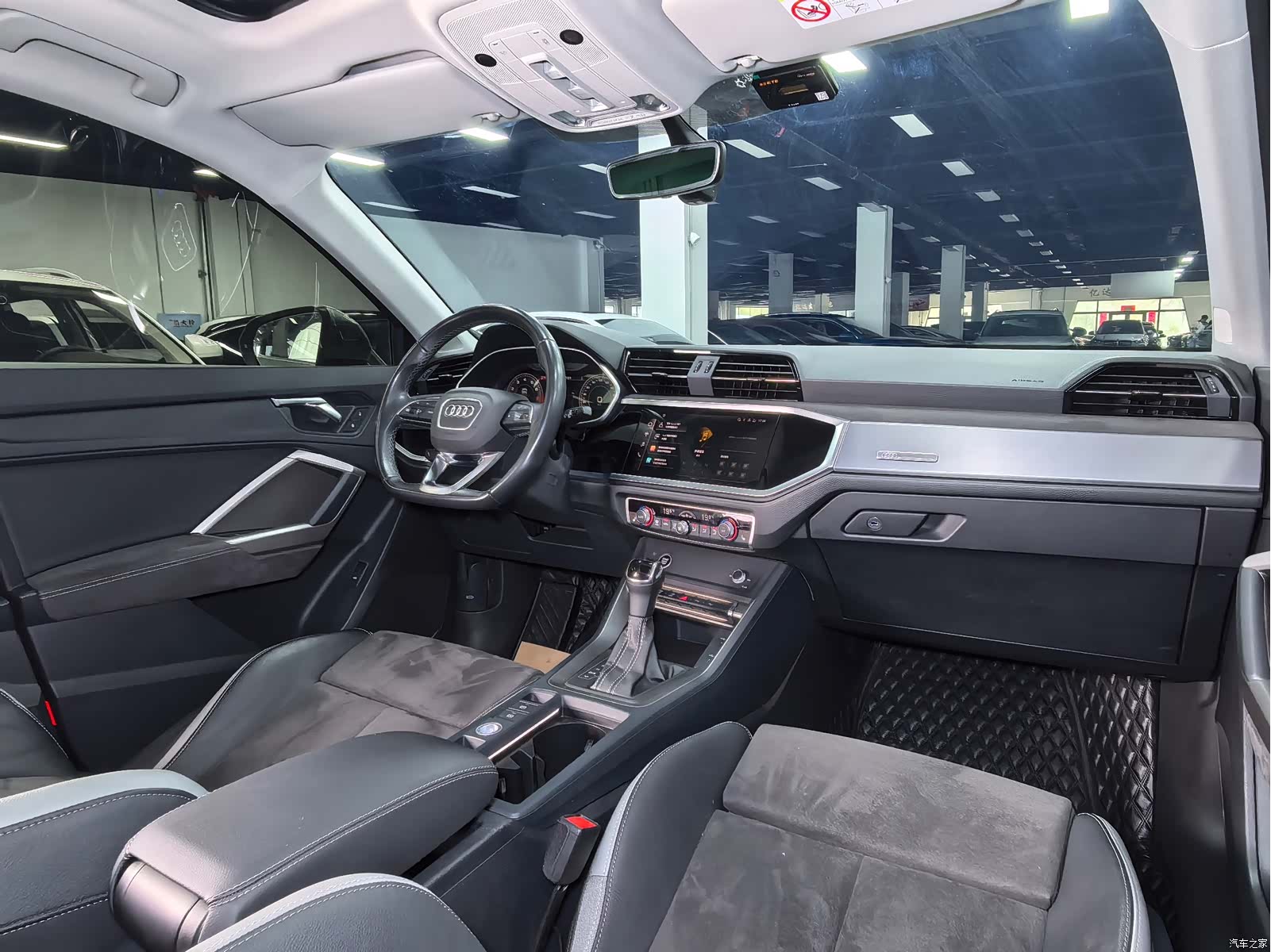 Audi Q3, 2022 16