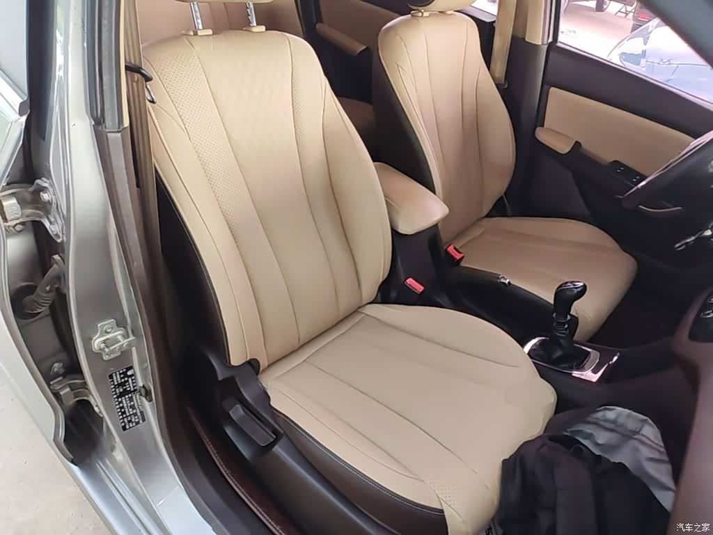 Wuling 310W, 2017 25