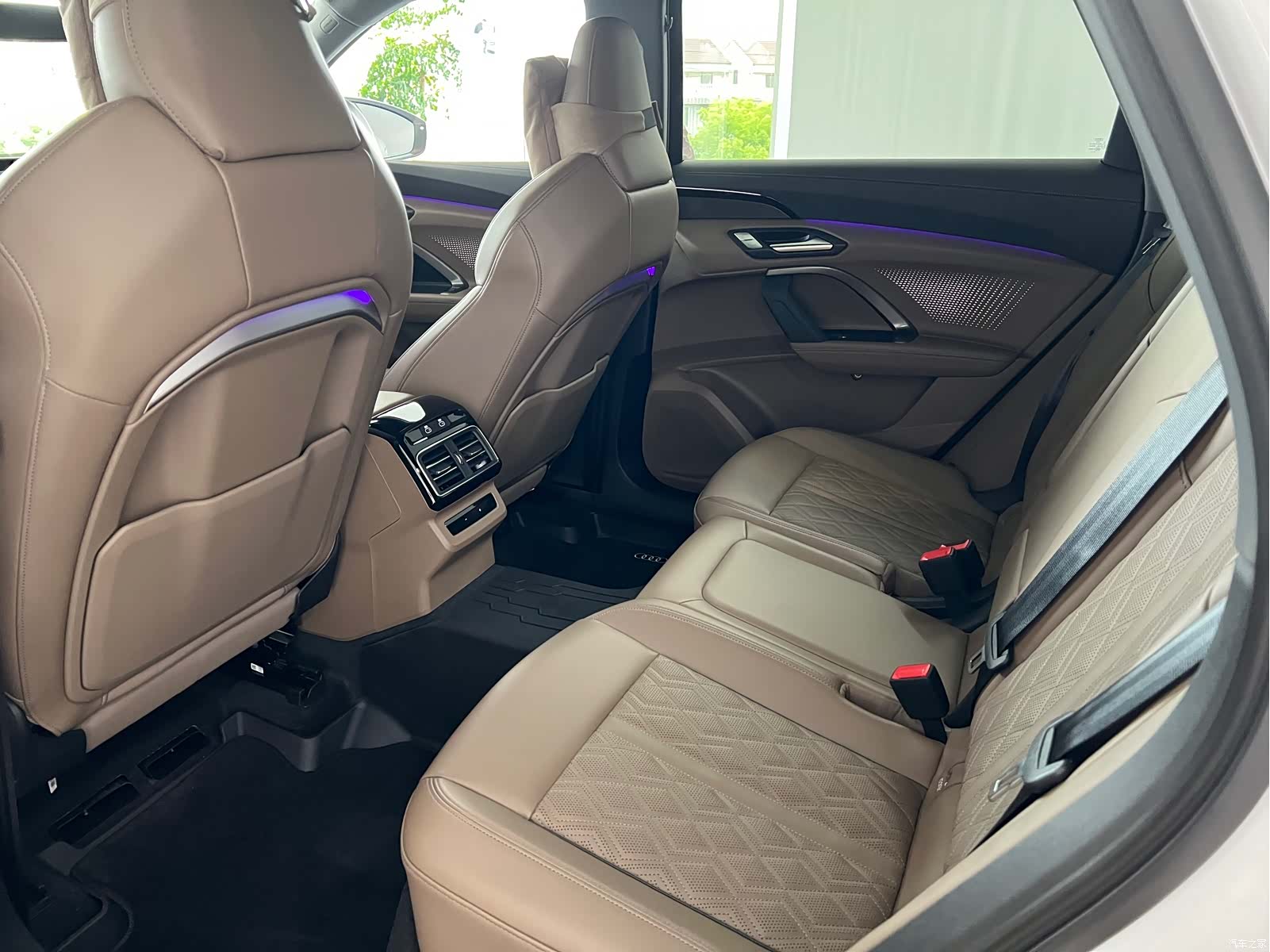 Audi Q5L, 2025 9