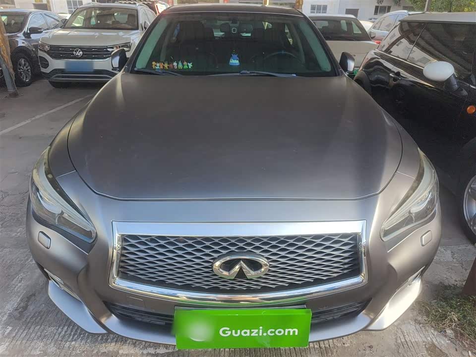 Infiniti Q50L