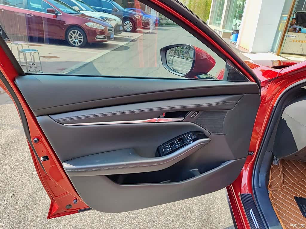 Mazda Mazda3, 2023 6