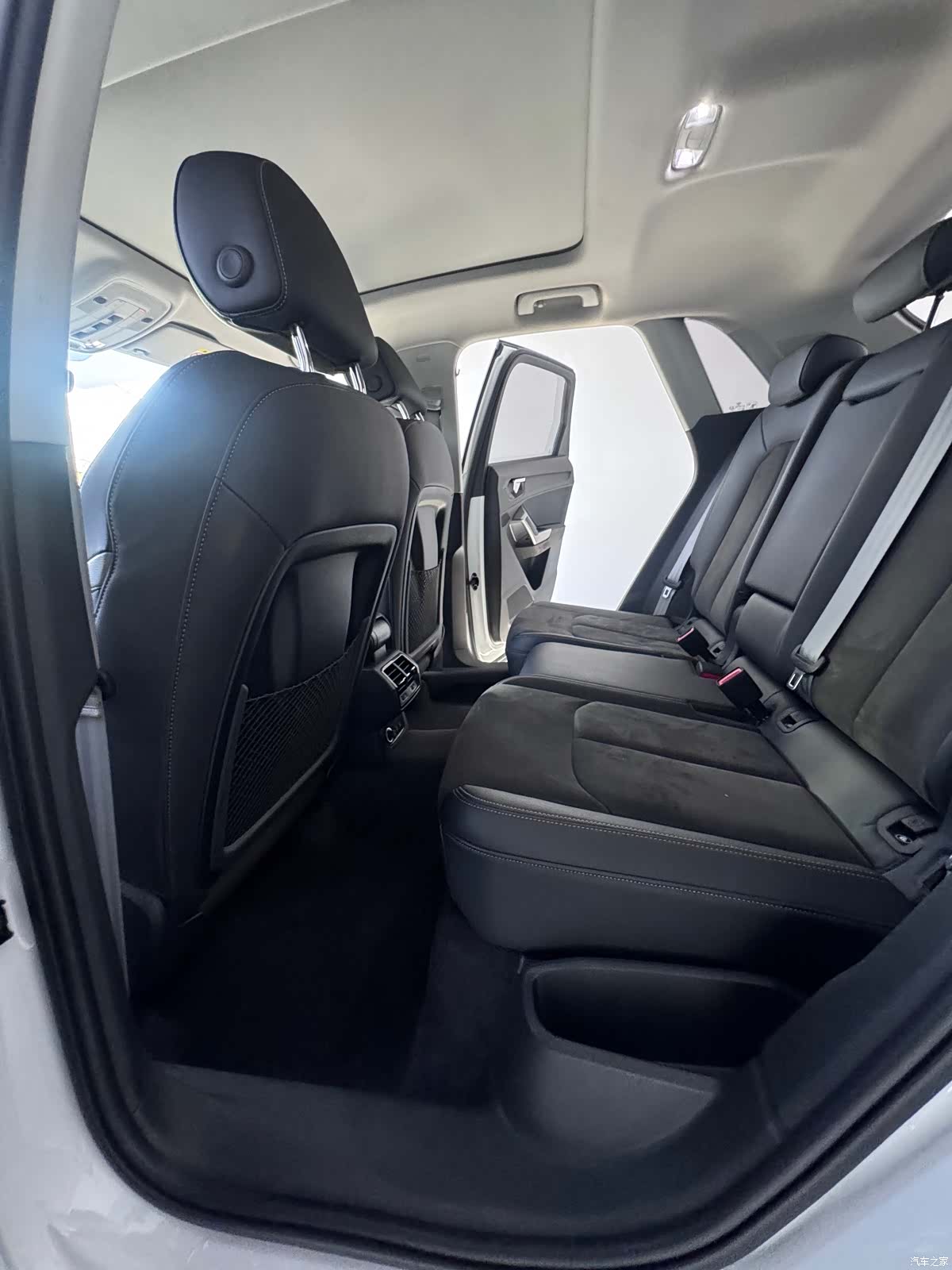 Audi Q3, 2022 14