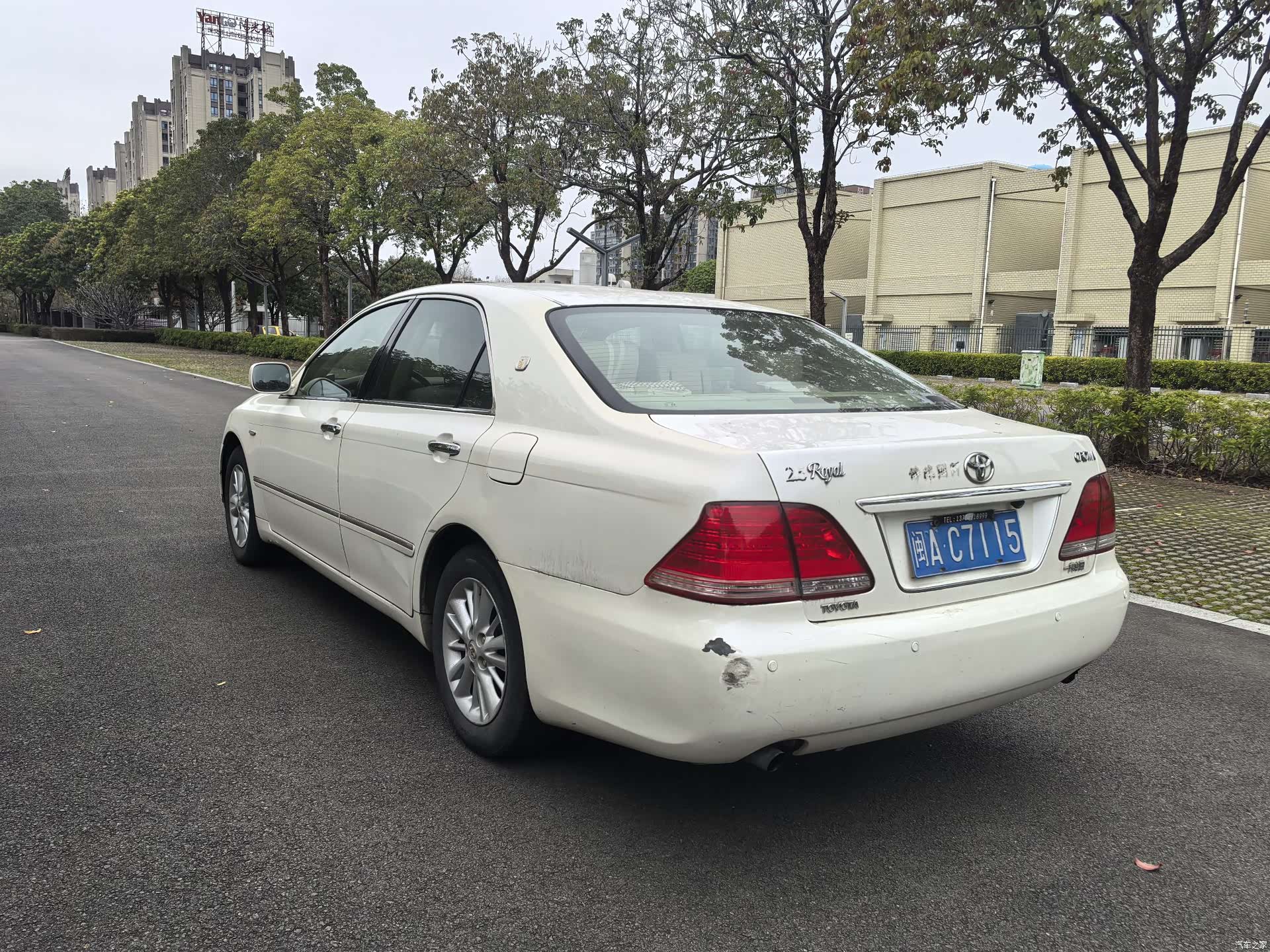 Toyota Crown, 2007 7
