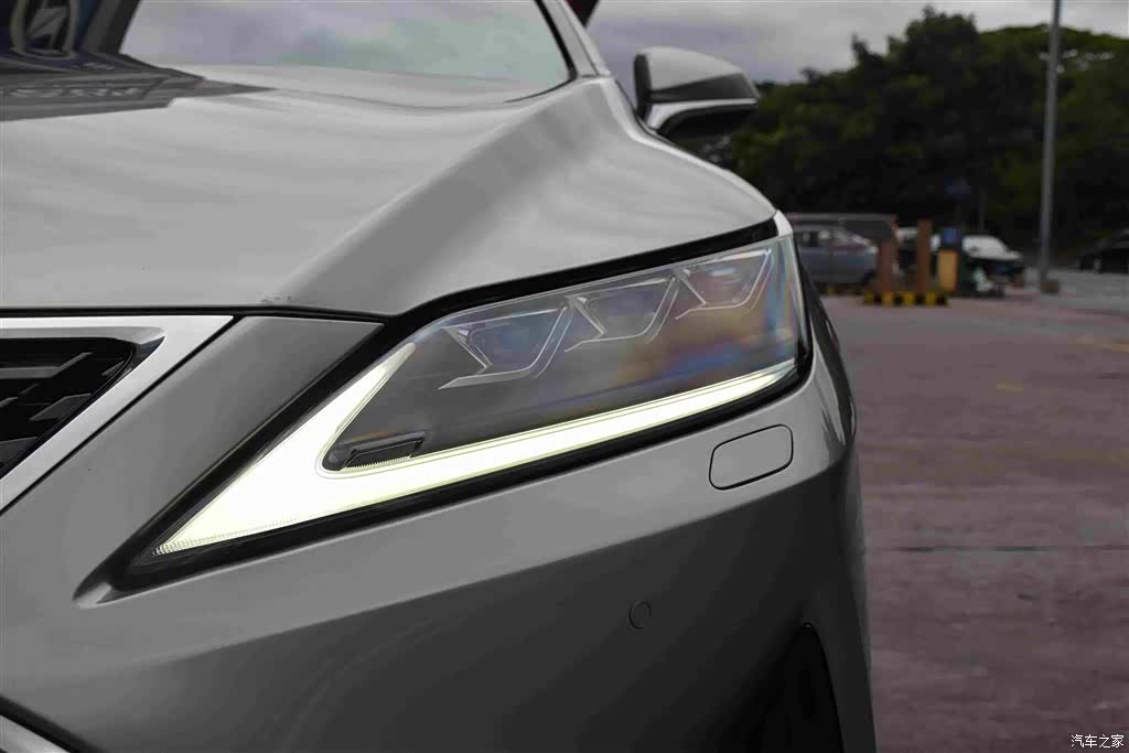 Lexus RX, 2022 17