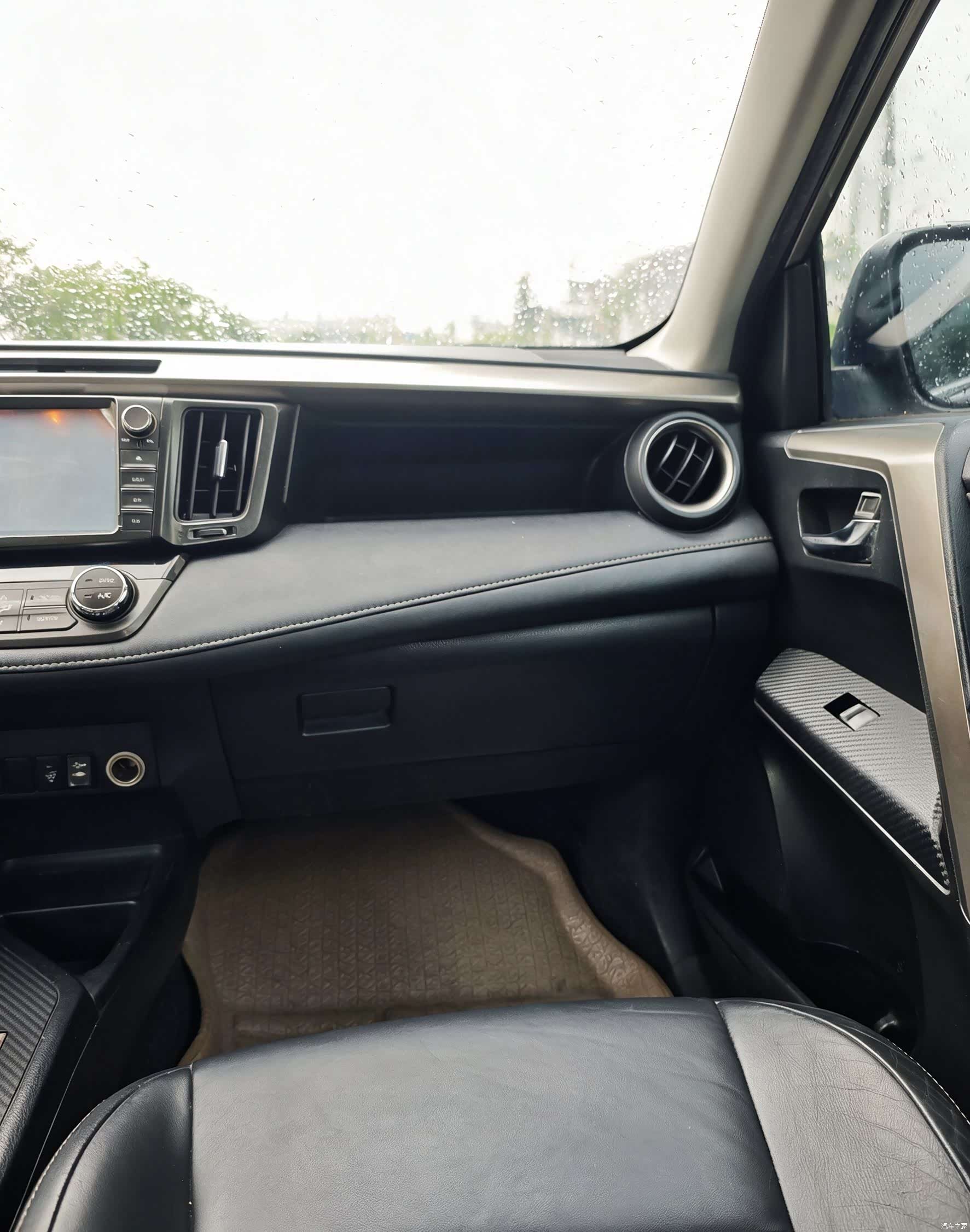 Toyota RAV4, 2013 17