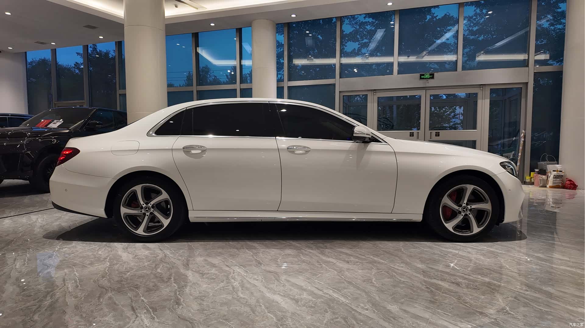 Mercedes-Benz E-Class, 2019 6