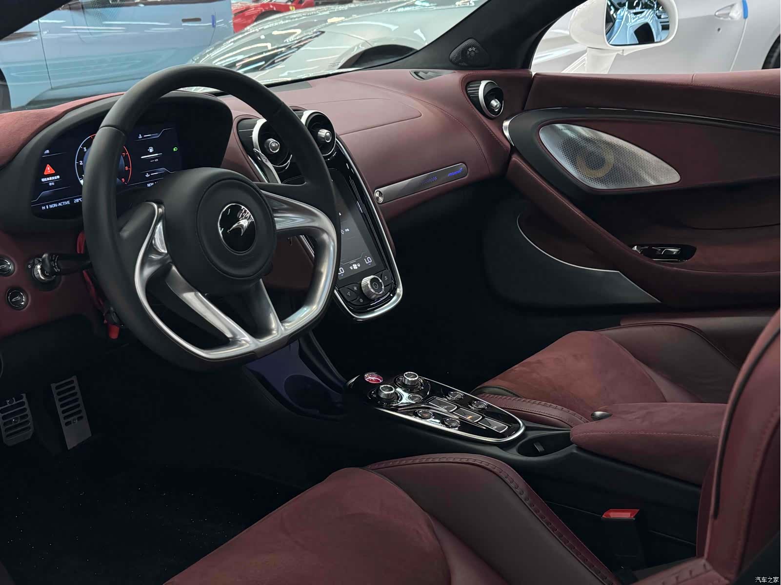 McLaren GT, 2023 10