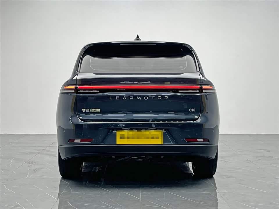 Leapmotor C10