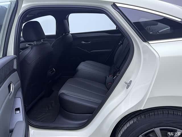 BYD Qin, 2025 17