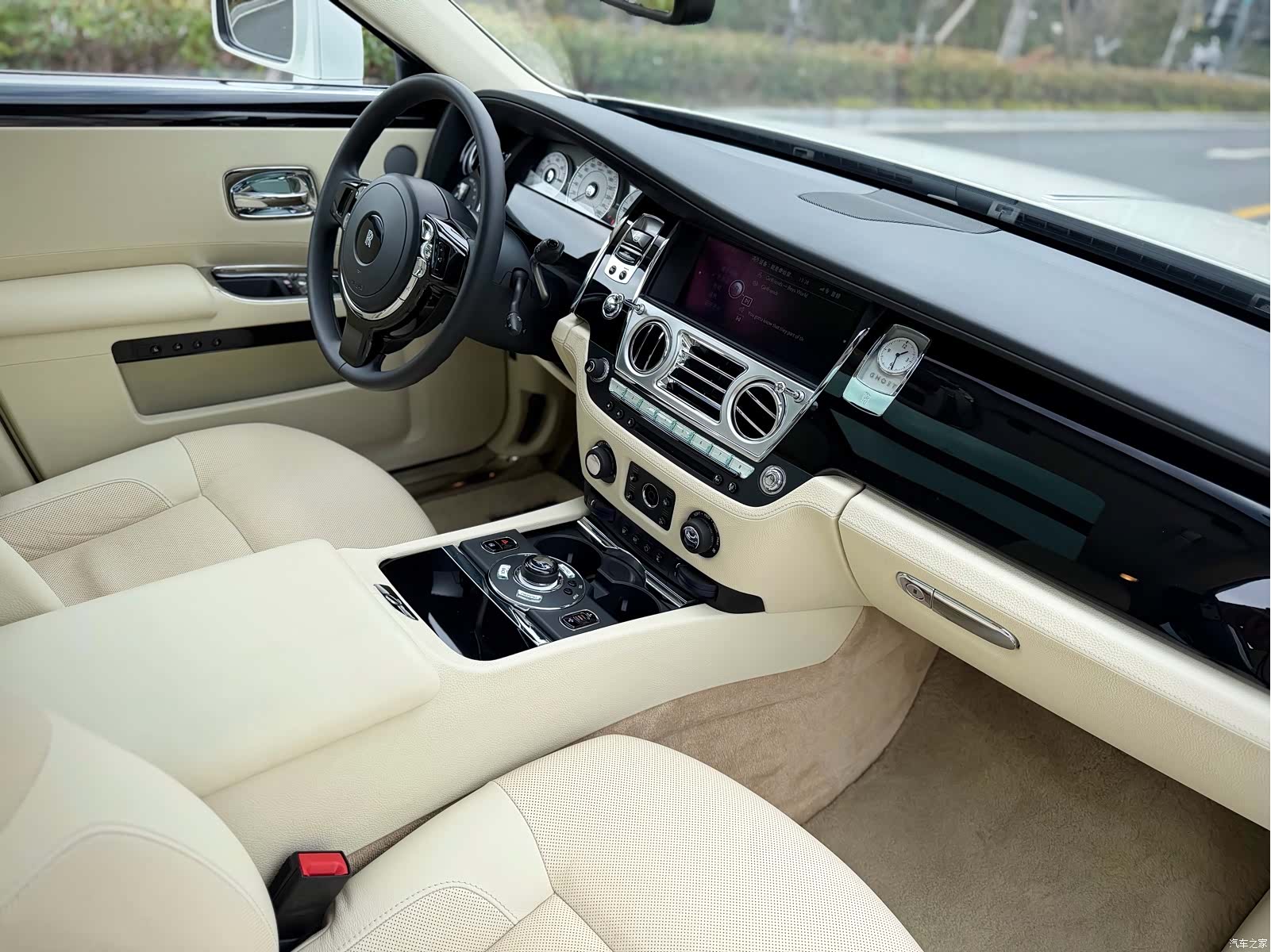 Rolls-Royce Ghost, 2011 16