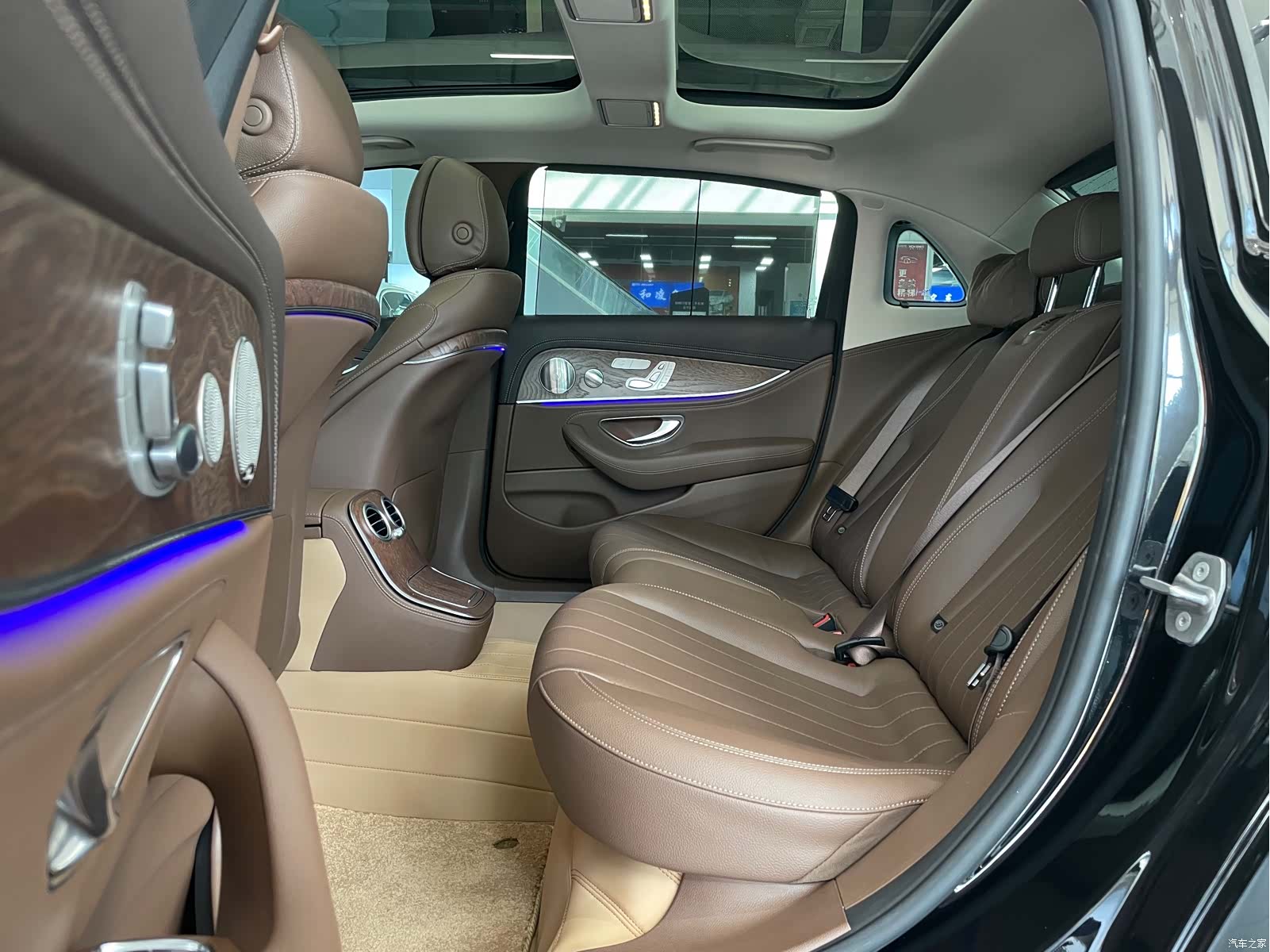 Mercedes-Benz E-Class, 2022 8