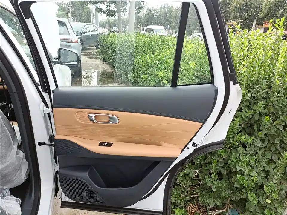 Geely Galaxy Galaxy Starship 7 EM-i