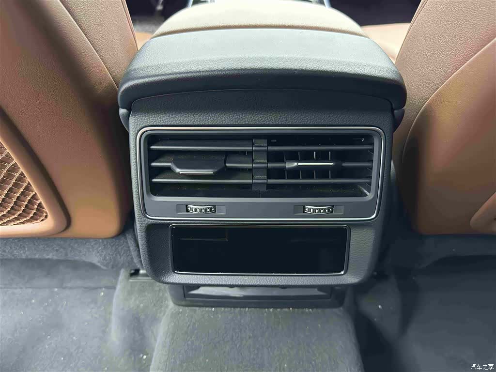 Audi Q7, 2023 11