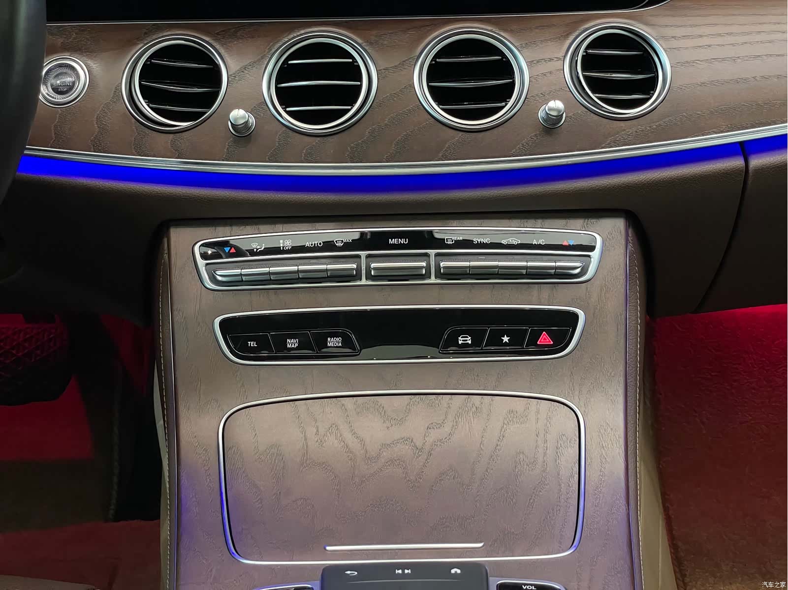 Mercedes-Benz E-Class, 2022 16