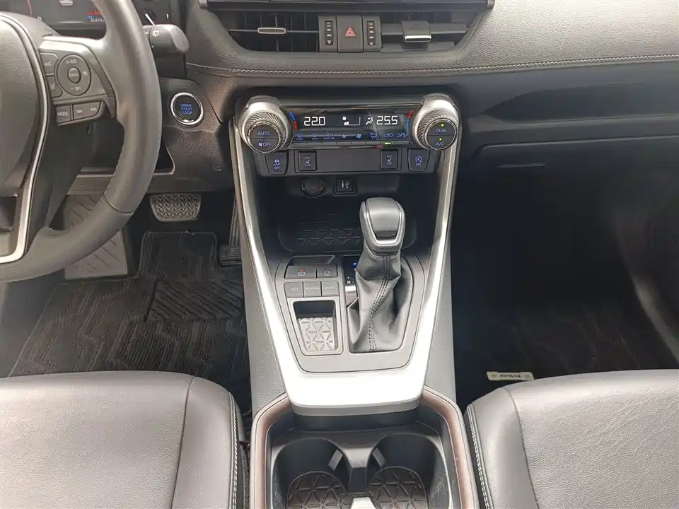 Toyota RAV4 Rongfang