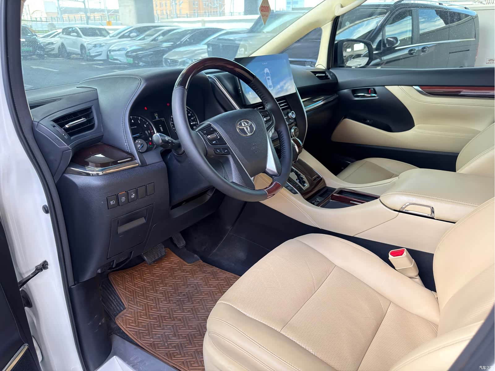 Toyota Alphard, 2017 7