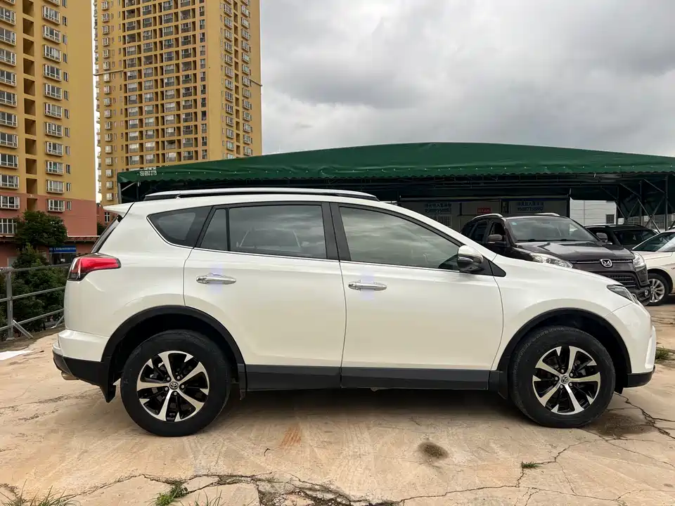Toyota RAV4 Rongfang