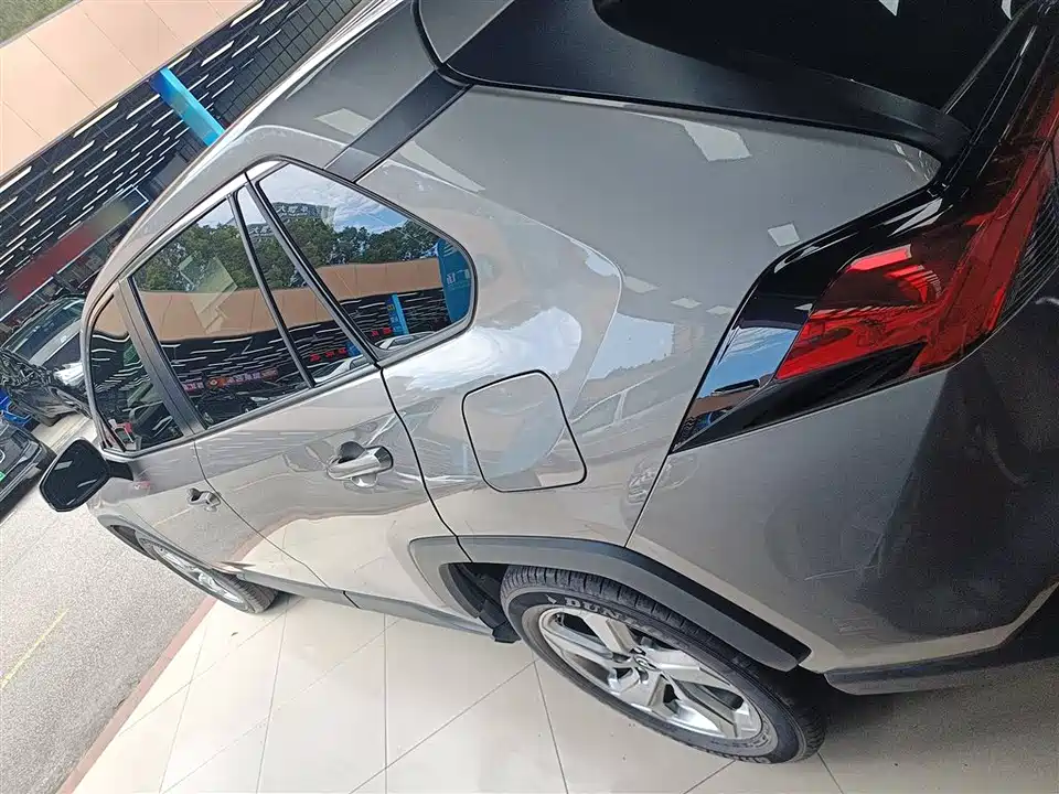 Toyota RAV4 Rongfang