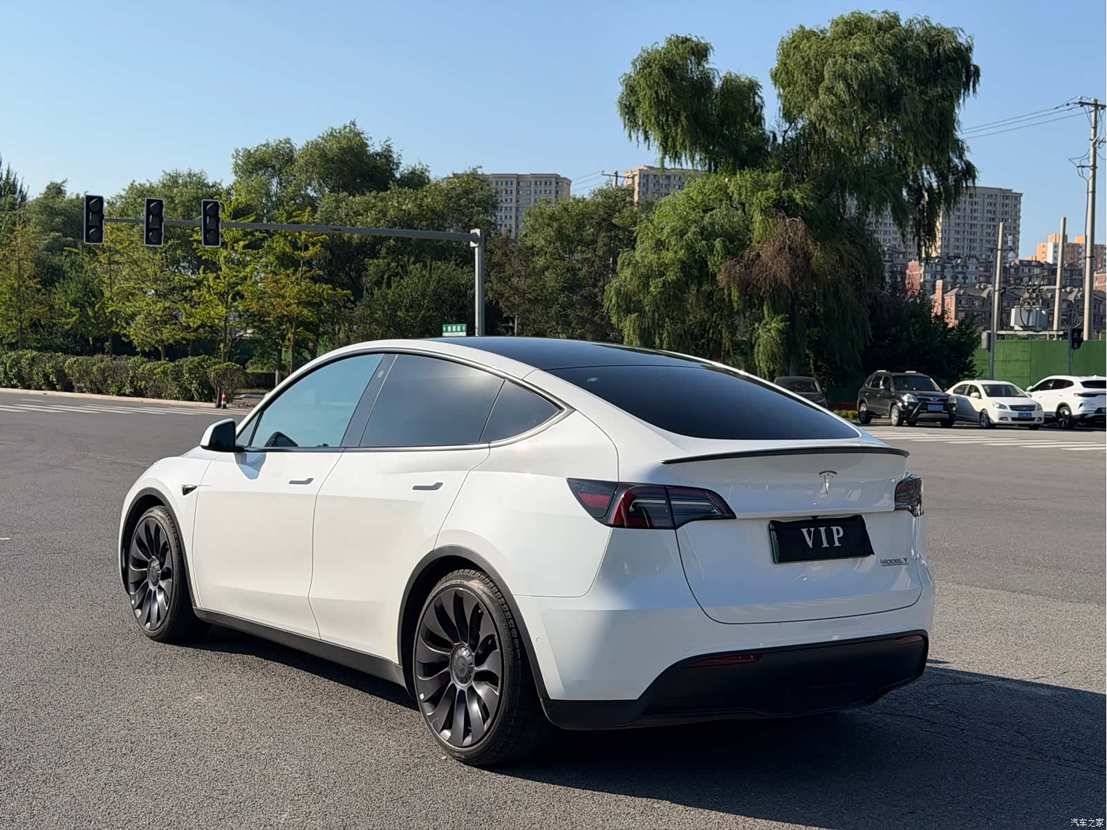 Tesla Model Y, 2022 7