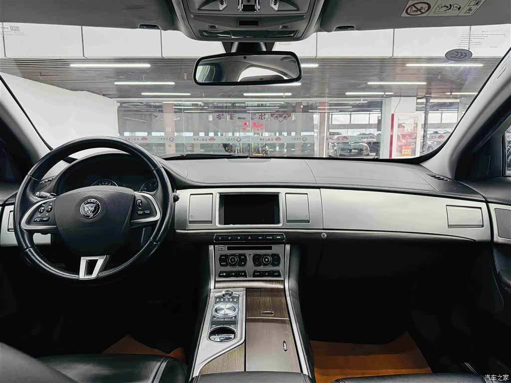 Jaguar XF, 2014 23