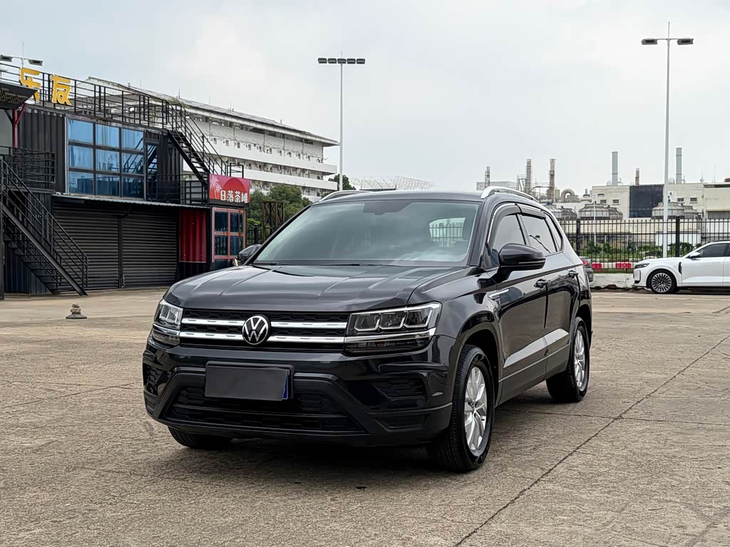Volkswagen Tharu
