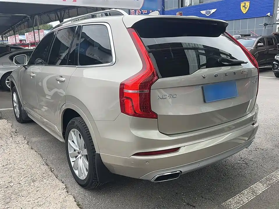 Volvo XC90