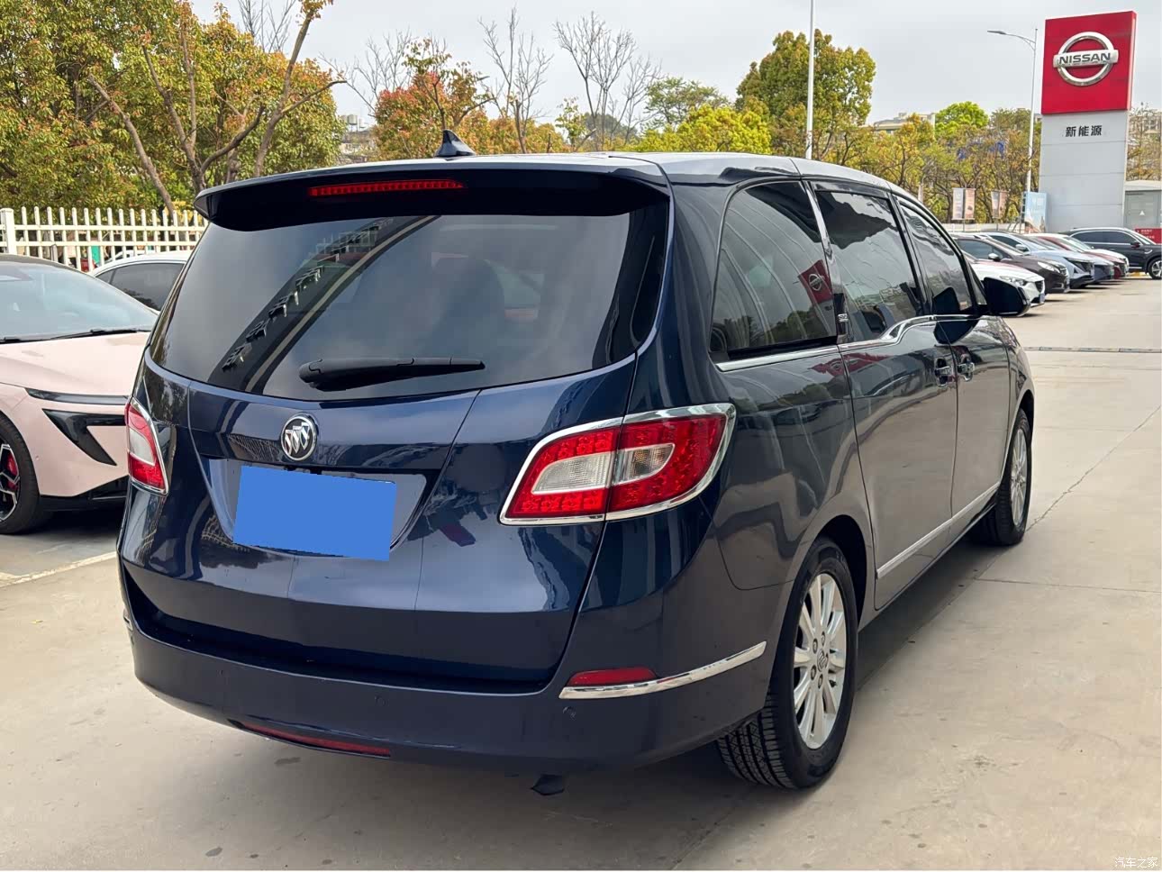 Buick GL8, 2013 3