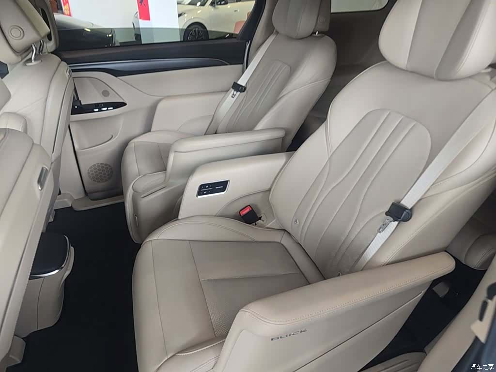 Buick GL8, 2025 24