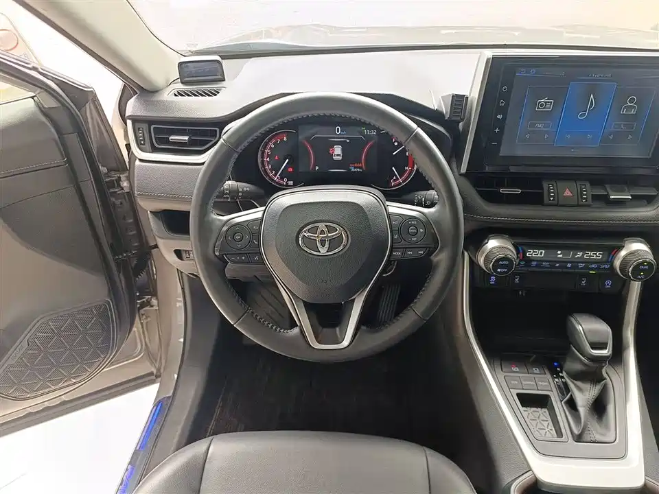Toyota RAV4 Rongfang
