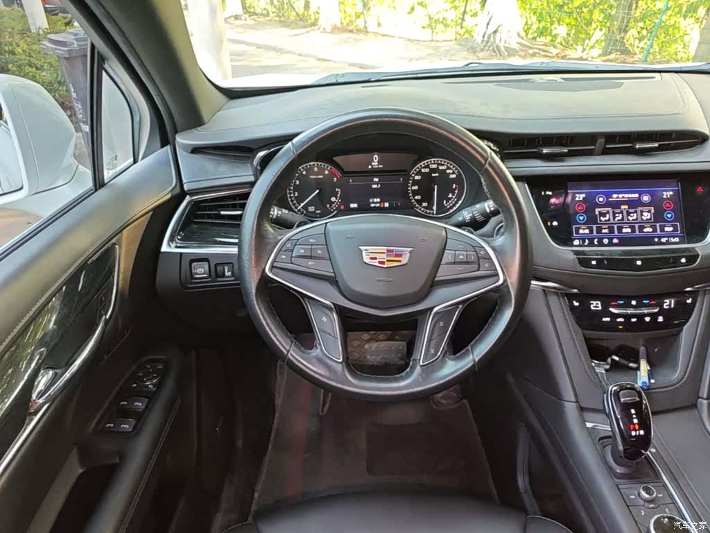 Cadillac XT5, 2021 11
