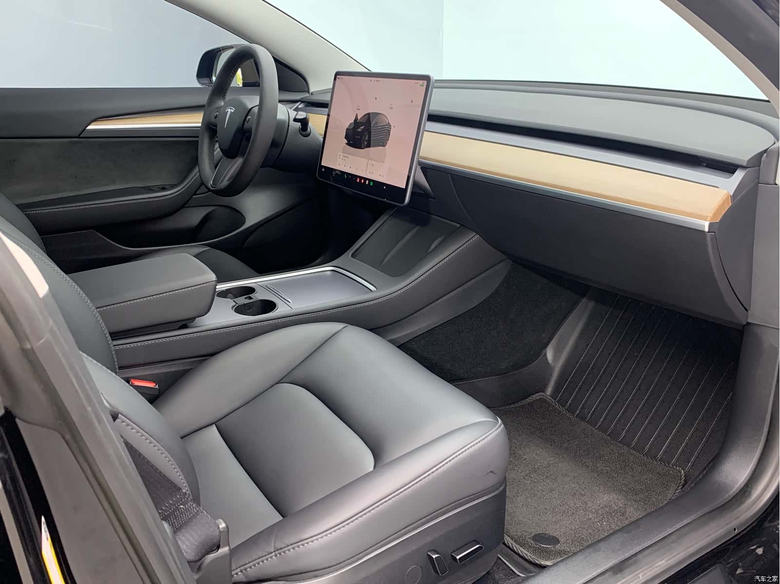 Tesla Model 3, 2023 9