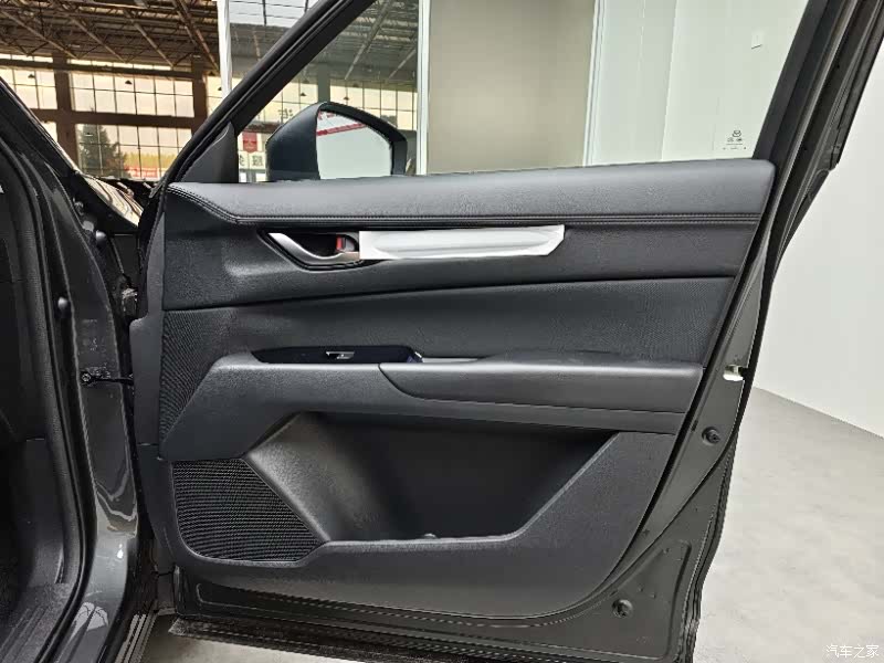 Mazda CX-5, 2025 12