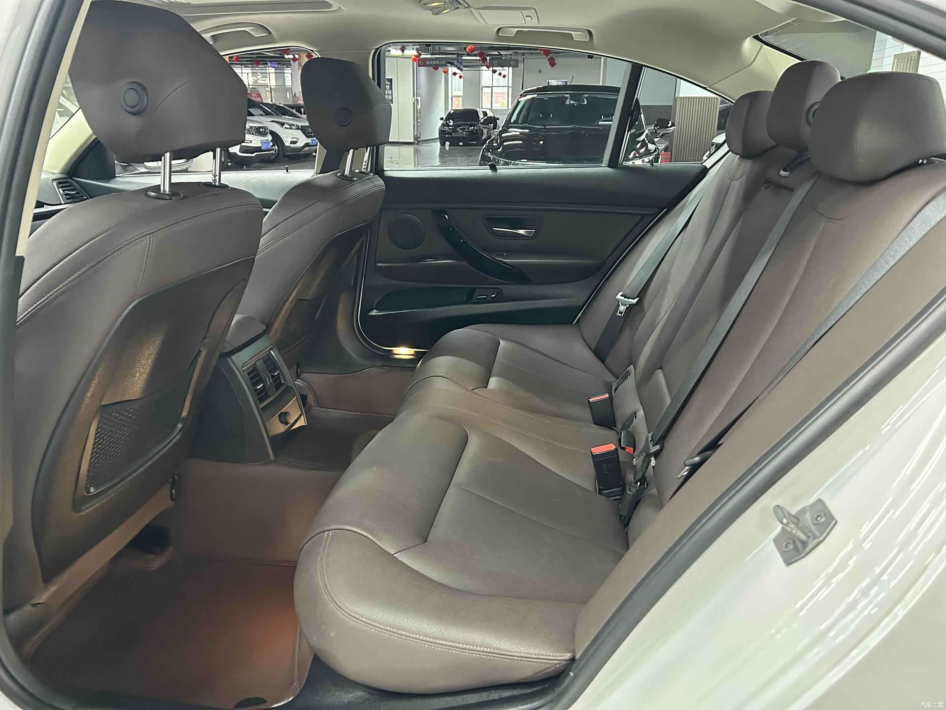 BMW 3 Series, 2018 18
